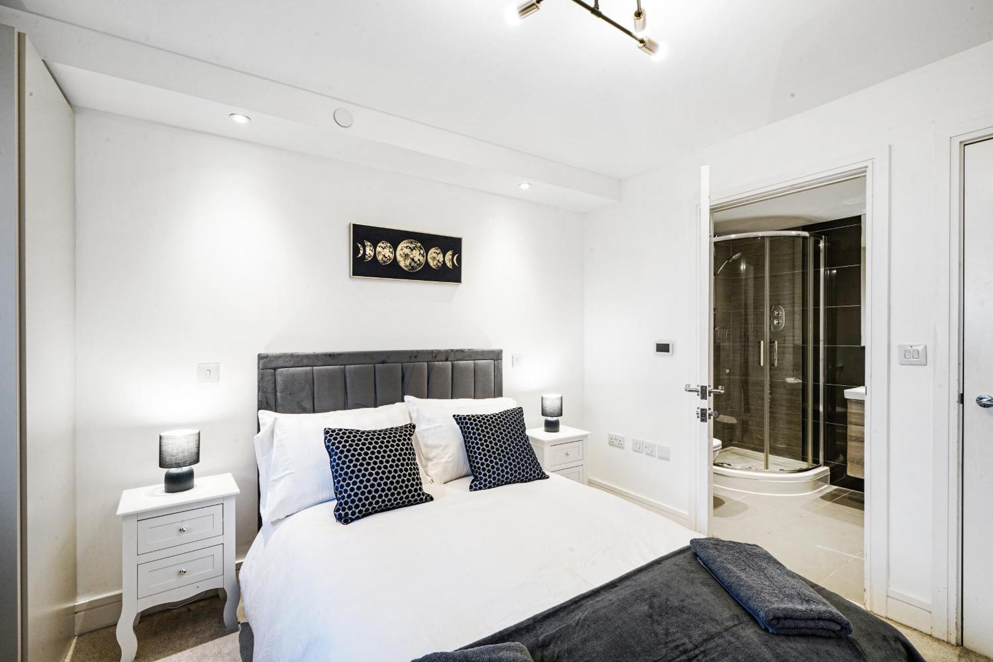 Luxury Apartment With Stunning Views On 10Th Floor Edgware Extérieur photo