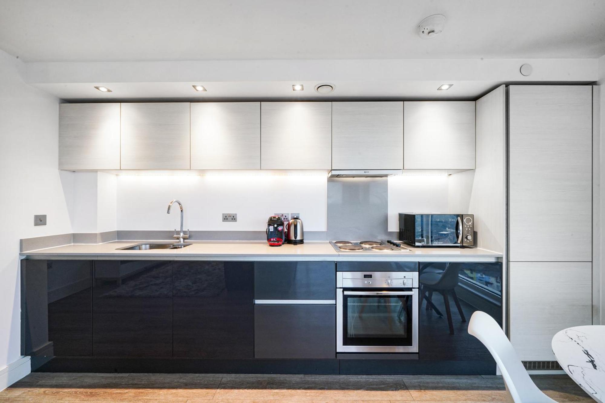 Luxury Apartment With Stunning Views On 10Th Floor Edgware Extérieur photo